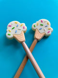 Cono de helado kawaii con chispas, regalo para quienes tejen, de Comma Craft Co