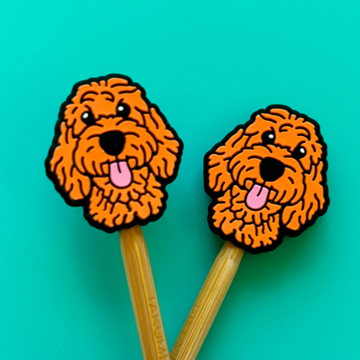 Protectores de puntas para agujas de tejer Golden Doodle / Labradoodle de Comma Craft Co