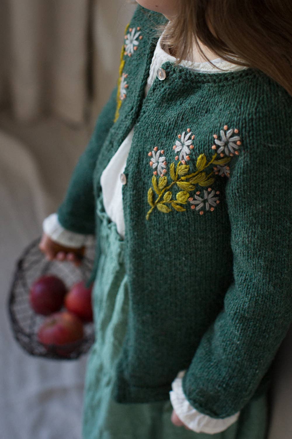 Embroidery on Knits: English by Laine Publishing