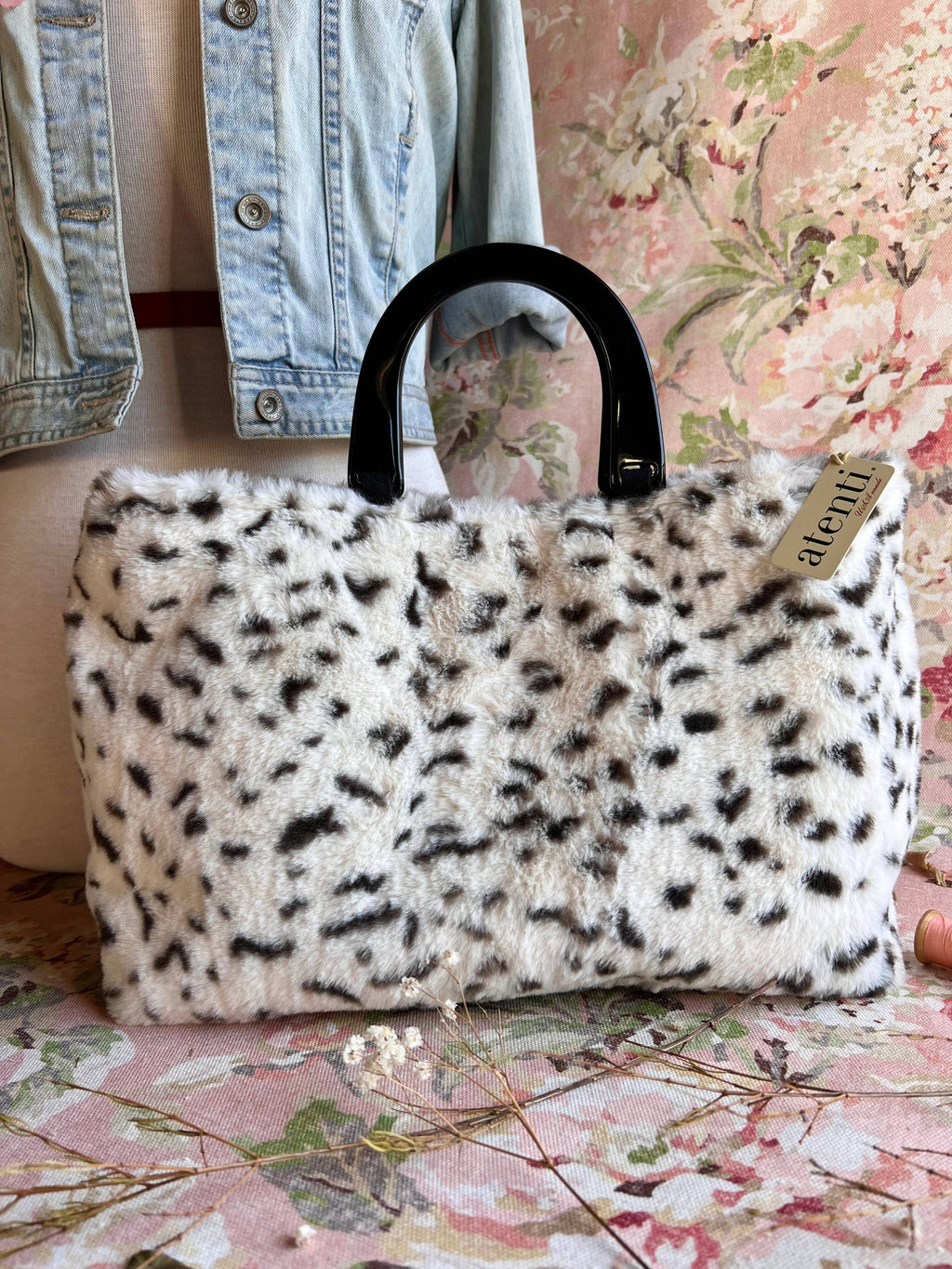 Siberia Divina; bolso de mano y bolsa pequeña para proyectos hechos en EE. UU. de Atenti