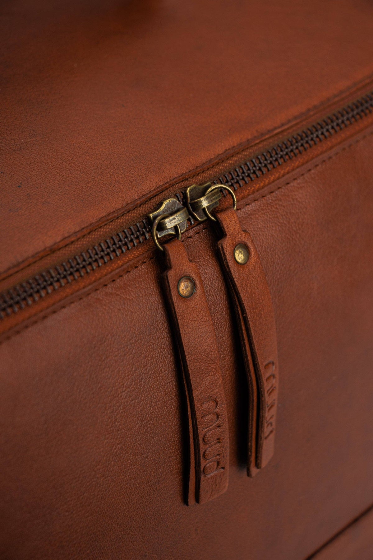 Bolsa para proyectos Cleo XL: Rich Brown / Talla única de Muud