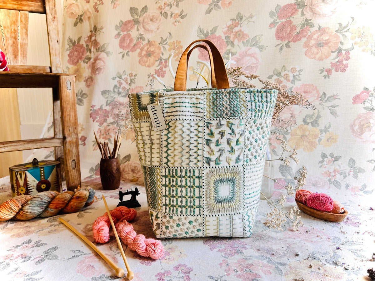 Lily Hope Basket de Atenti
