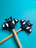 Murciélago kawaii de Halloween, metal gótico, regalo de silicona para quienes tejen, de Comma Craft Co