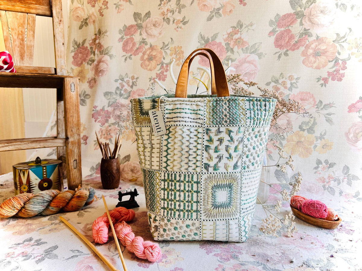 Lily Hope Basket de Atenti