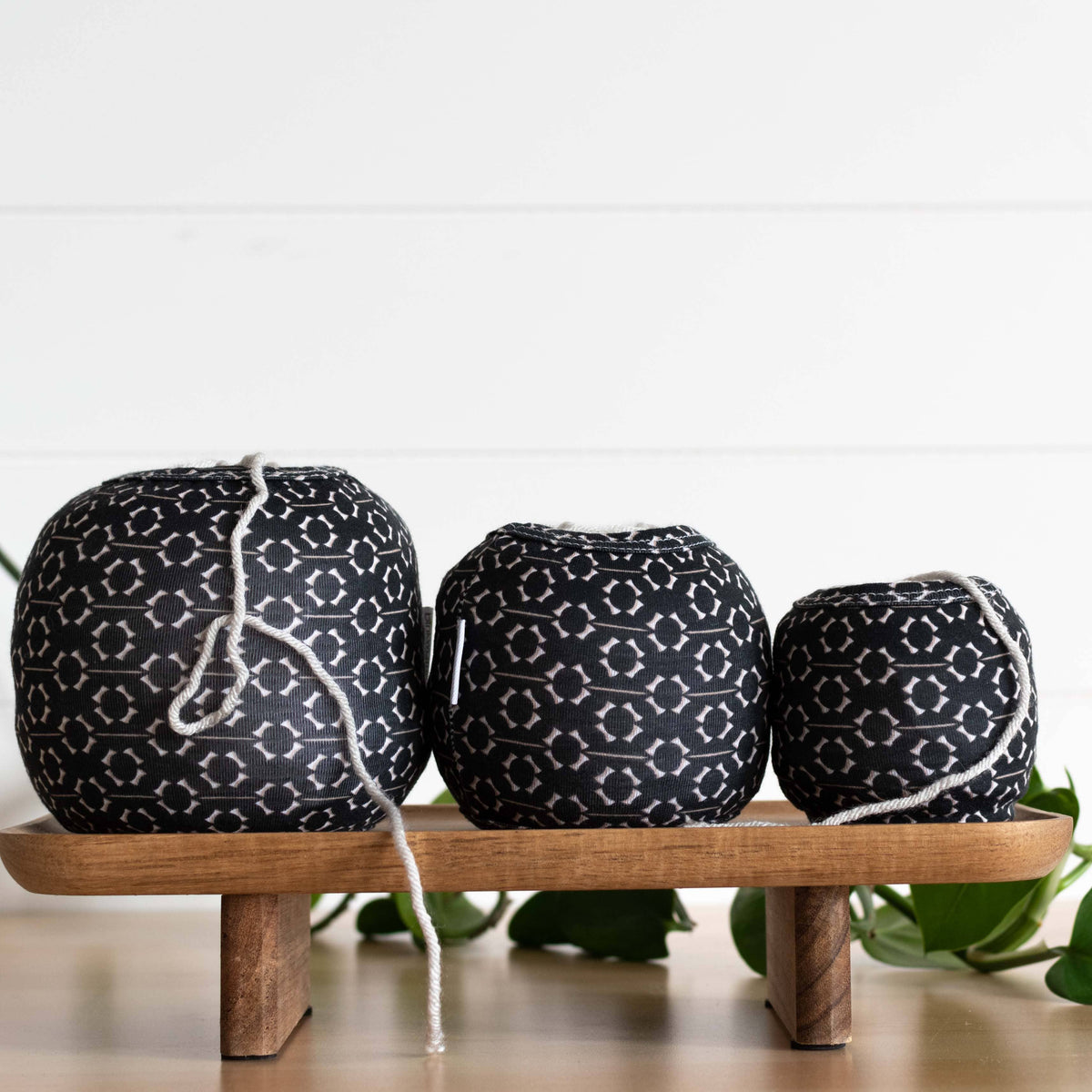 Funda para estambre COZY CAKES LBD: mediana de binkwaffle