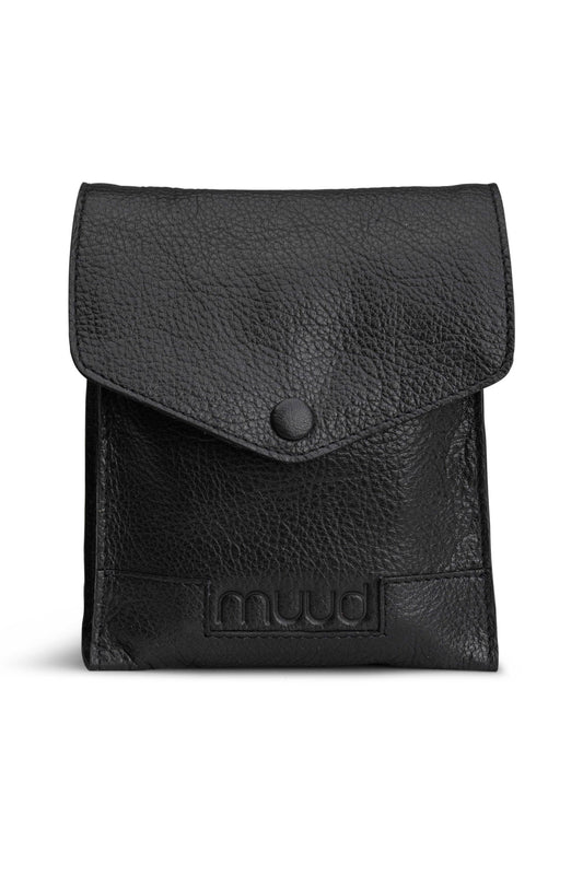 Betina Etui: Black / One size