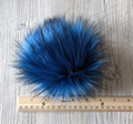 Pompón desmontable de piel sintética de 7 in (18 cm) - Blueberry Blue de CountryStixCo