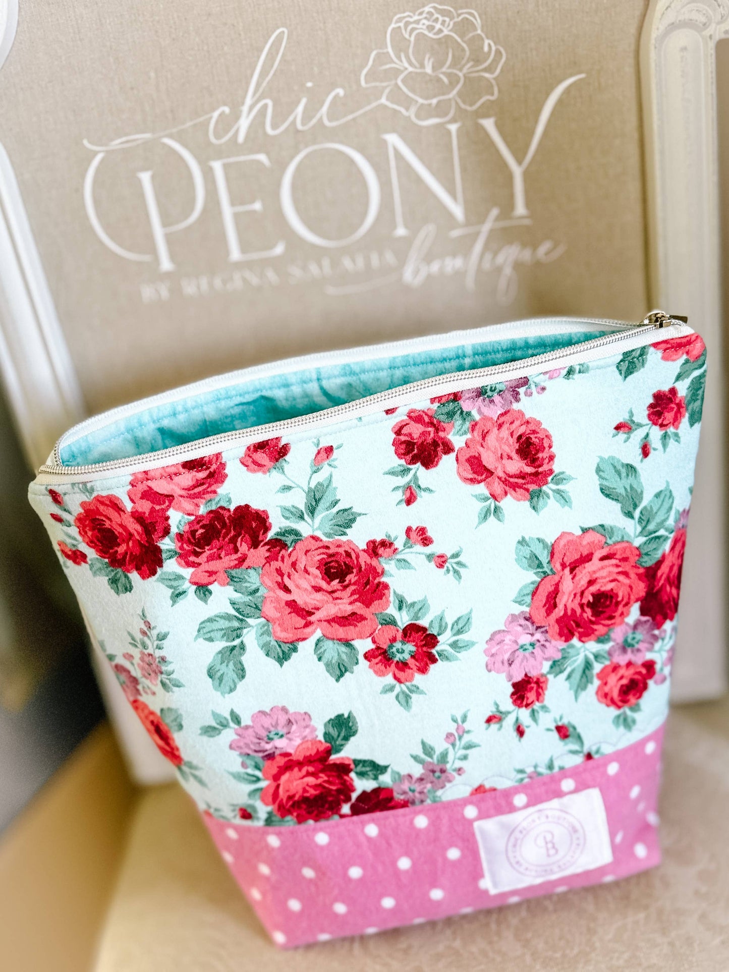 Retro Project Bag for Knitters/Crocheters/Needle Pointers: Large