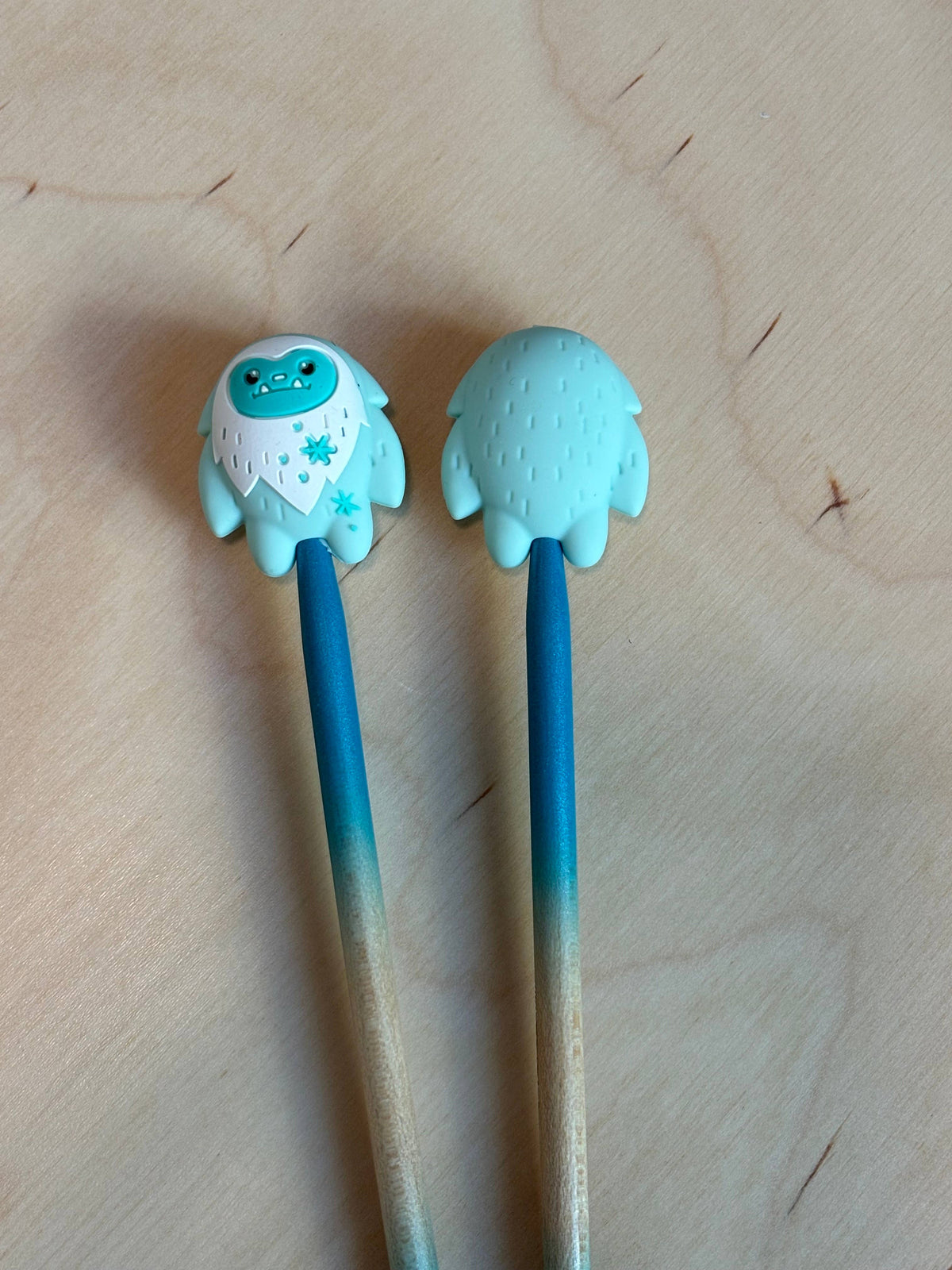 Protectores de puntas para agujas de tejer - yeti 3D de Comma Craft Co