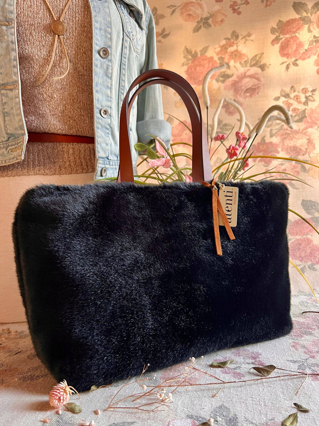 Midnight Mink Divina; bolso de mano y bolsa pequeña para proyectos hechos en EE. UU. de Atenti