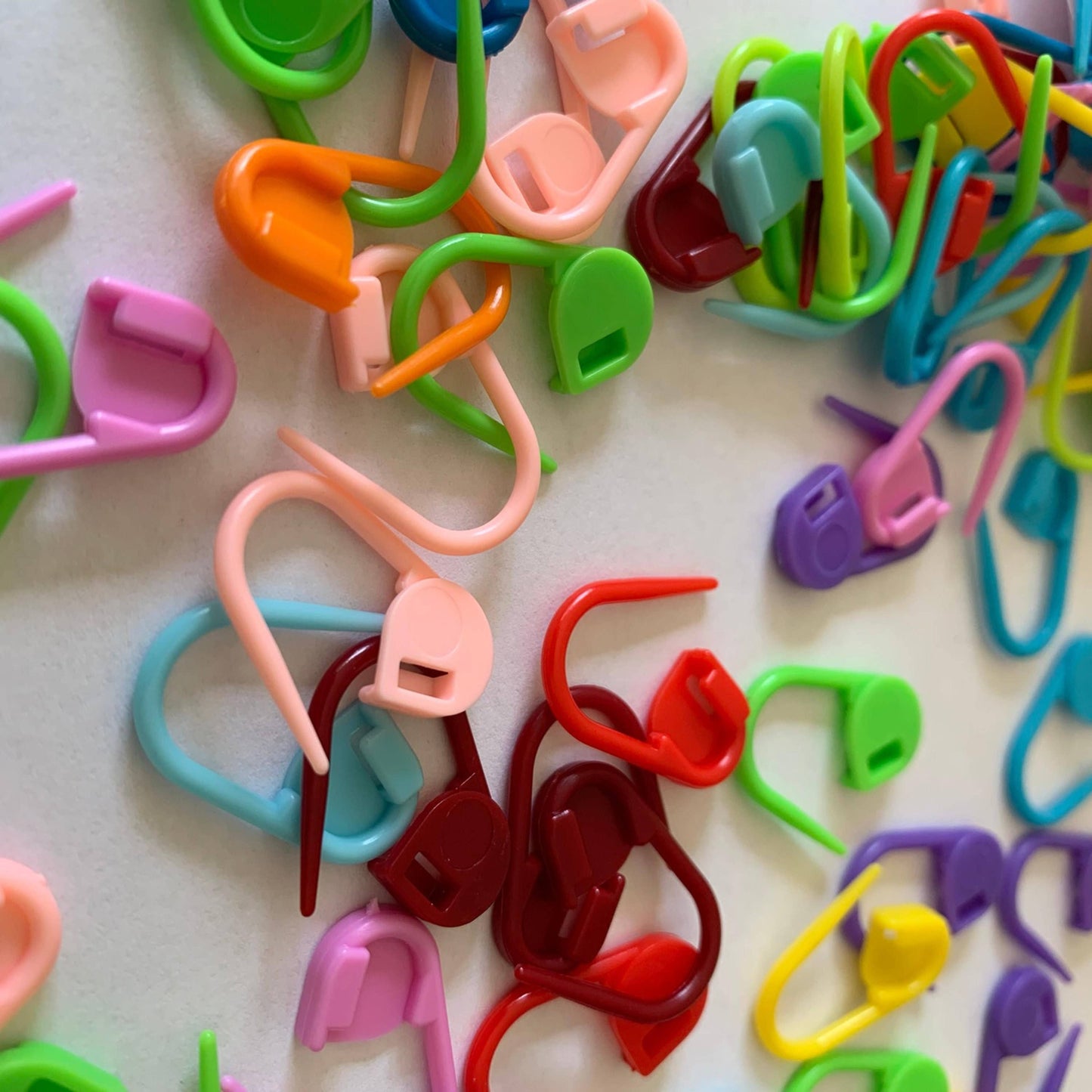 Crochet Knitting Plastic Markers, Plastic Safety Pin, Stitch: 50 Markers