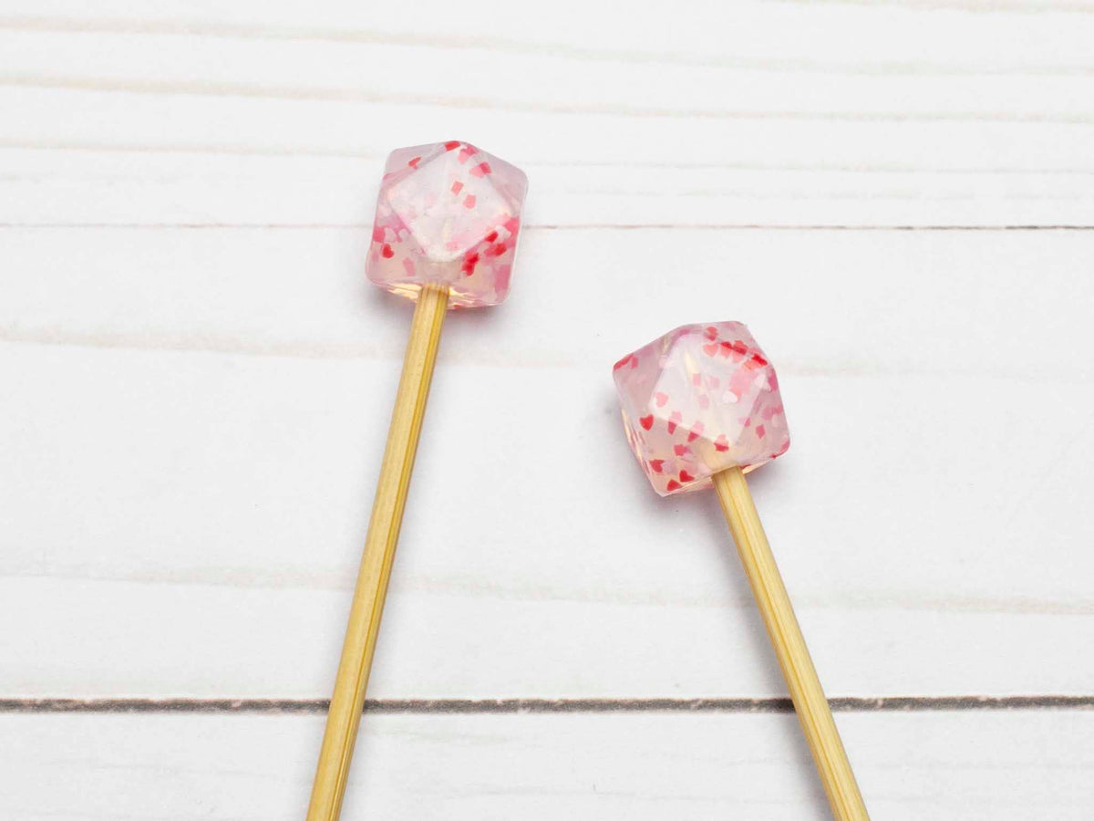 Tiny Heart Hexagon | Topes de puntos (Stitch Stoppers) para tejer de Fox & Pine Stitches