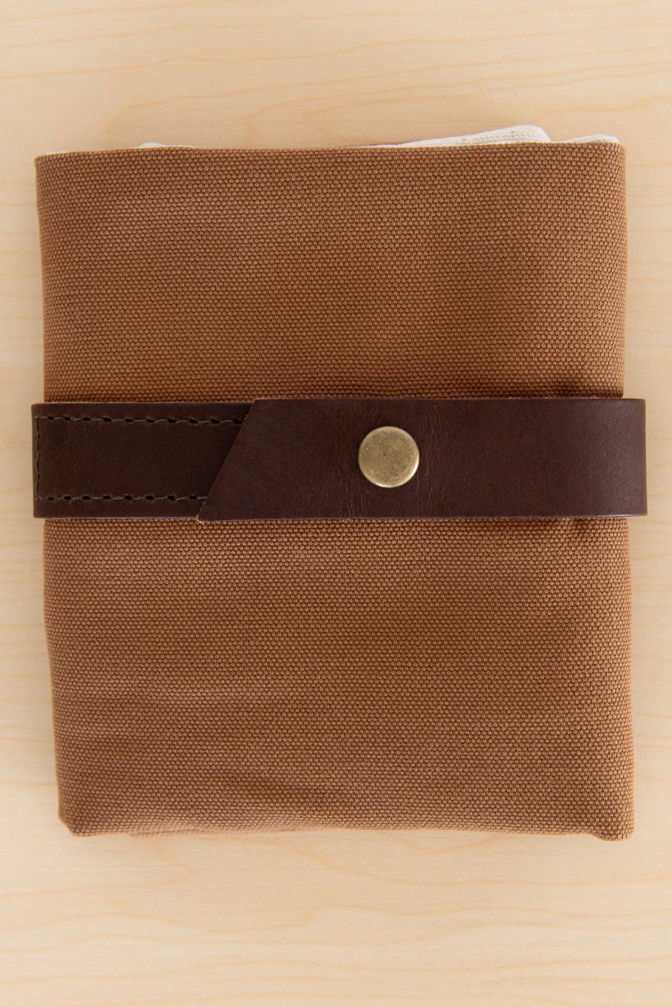 Standard canvas interchangeable needle case: Camel