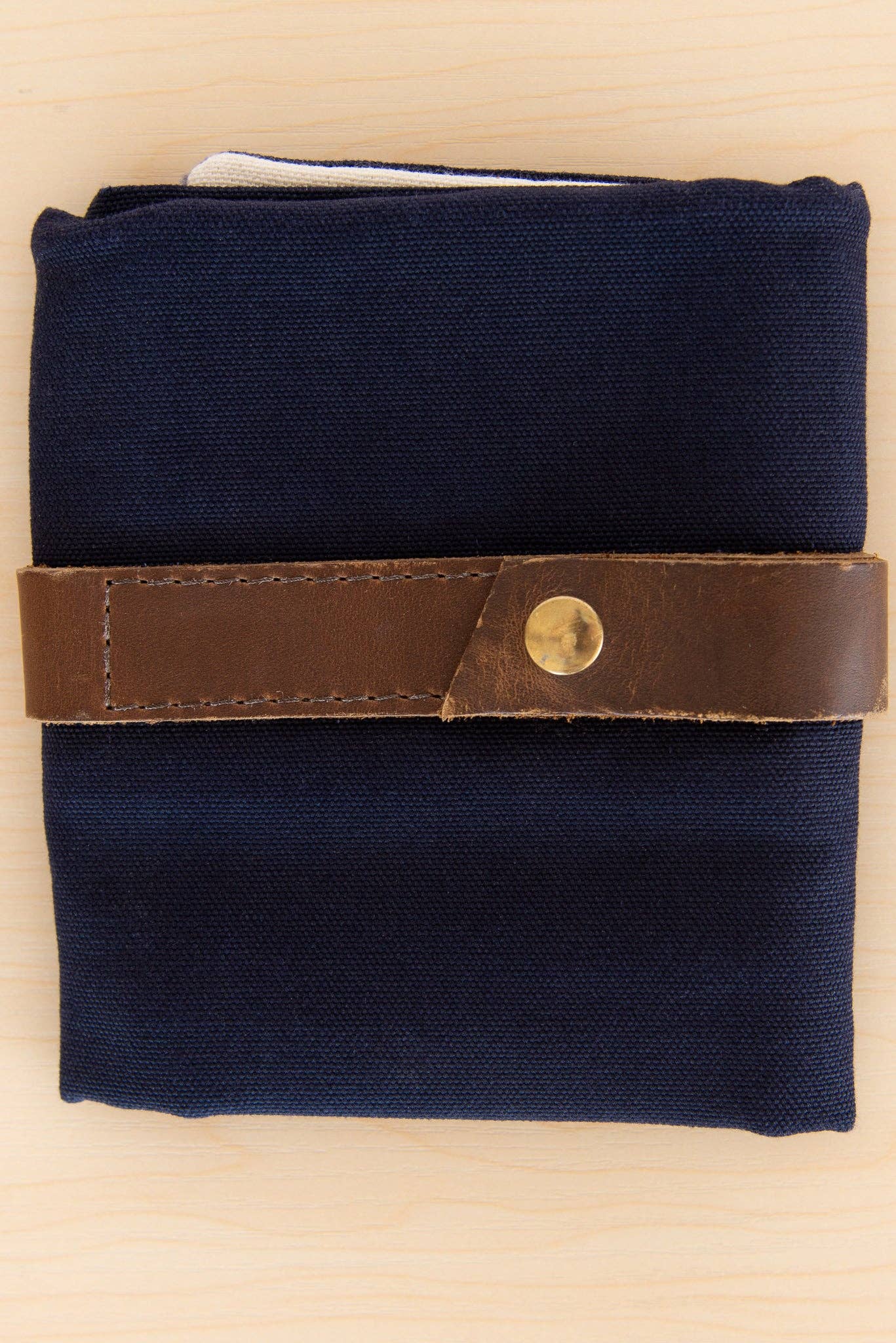 Standard canvas interchangeable needle case: Camel