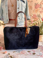 Midnight Mink Divina; bolso de mano y bolsa pequeña para proyectos hechos en EE. UU. de Atenti