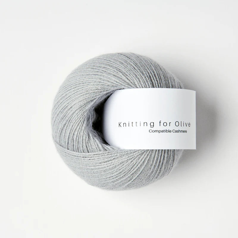Knitting for Olive - Compatible Cashmere - Lace (encaje), Soft Blue